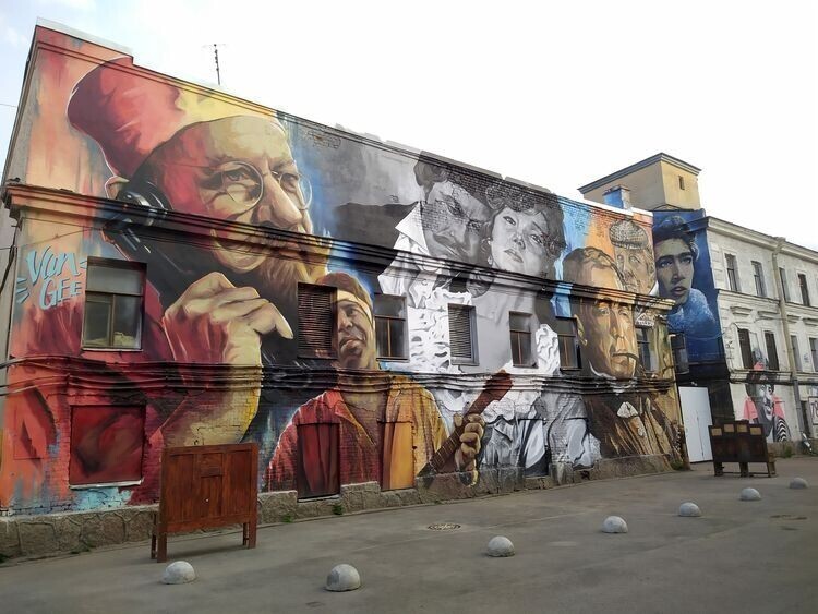15 творческих «вандалов», которые украшают улицы городов своим искусством (15 фото)