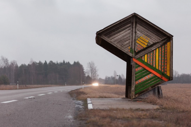 Естетика радянських автобусних зупинок в об'єктиві канадського фотографа Крістофера Хервіга (16 фото)