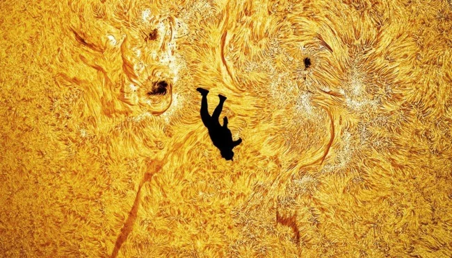 Астрофотограф сделал эффектный снимок падающего человека на фоне Солнца (2 фото + 1 видео)