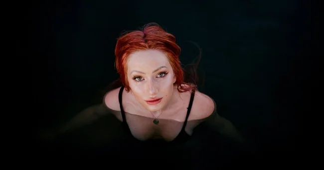 Brock Sanders: a photographer who celebrates natural feminine beauty (21 photos)