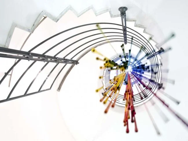 The Dizzying Beauty of Spiral Staircases (31 photos)