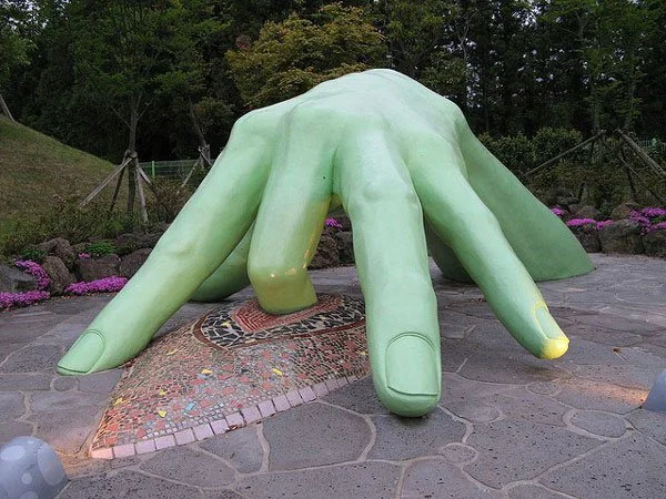 16 Sexual Fantasies Embodied in Sculptures (17 photos)