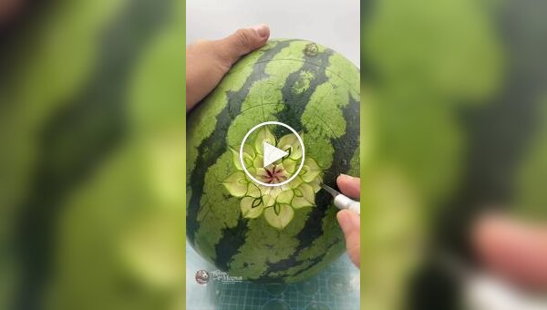 Мастер превратил арбуз в произведение искусства