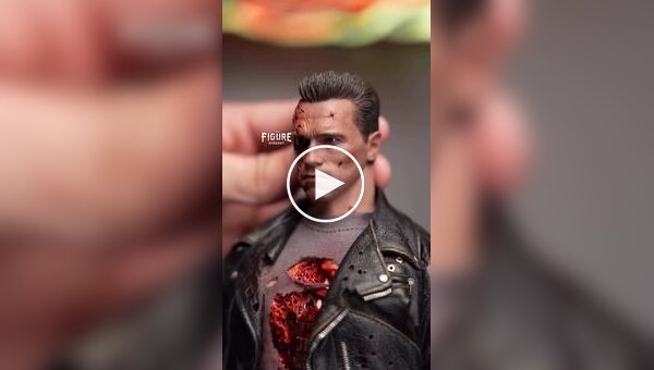 Невероятно реалистичная фигурка Т800