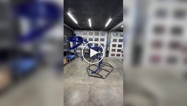 Cклодув відтворив кістяк динозавра в натуральну величину