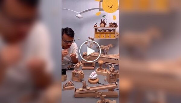 Мастер деревянных игрушек